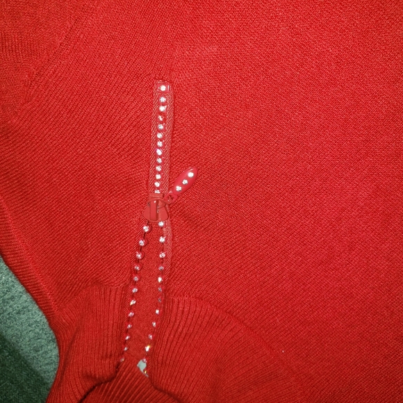 Sweater - Picture 3 of 4